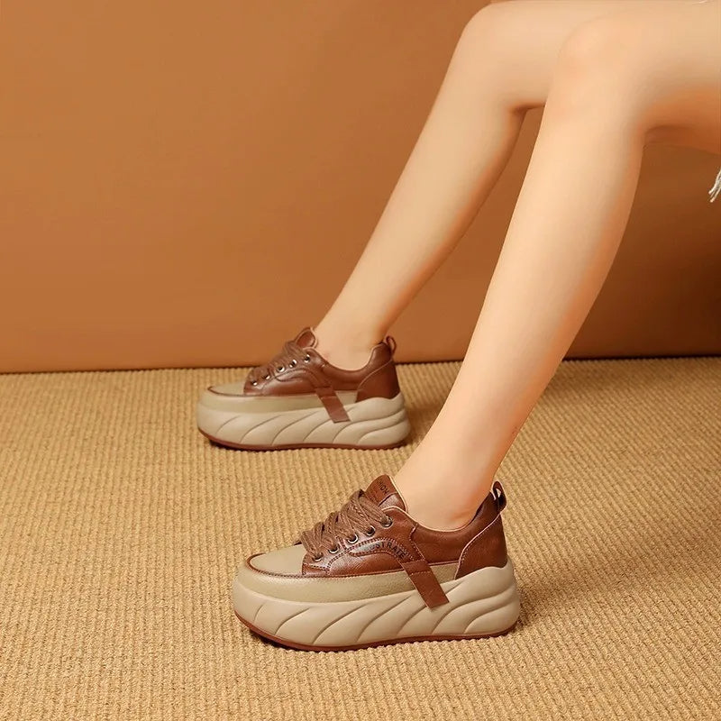 Martins sneakers met een verhoogde zool