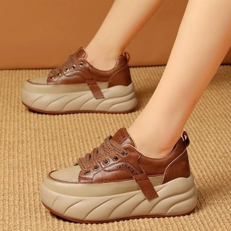 Martins sneakers met een verhoogde zool