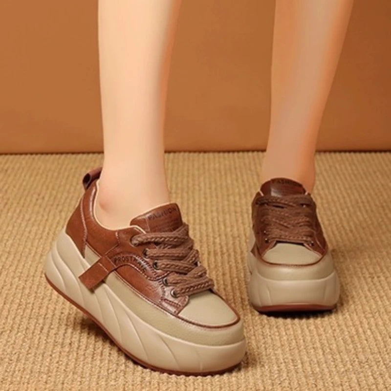 Martins sneakers met een verhoogde zool