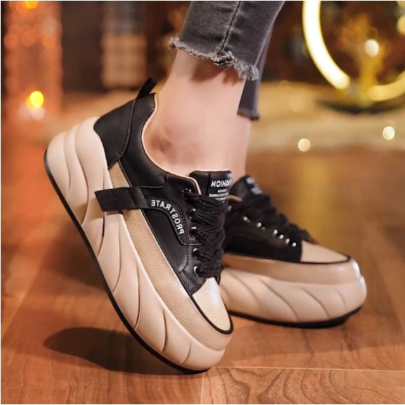 Martins sneakers met een verhoogde zool