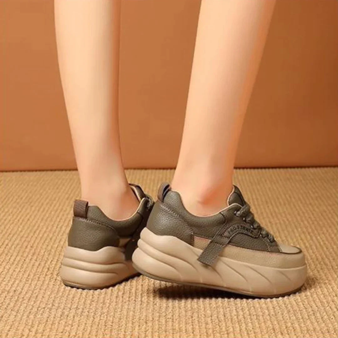 Martins sneakers met een verhoogde zool