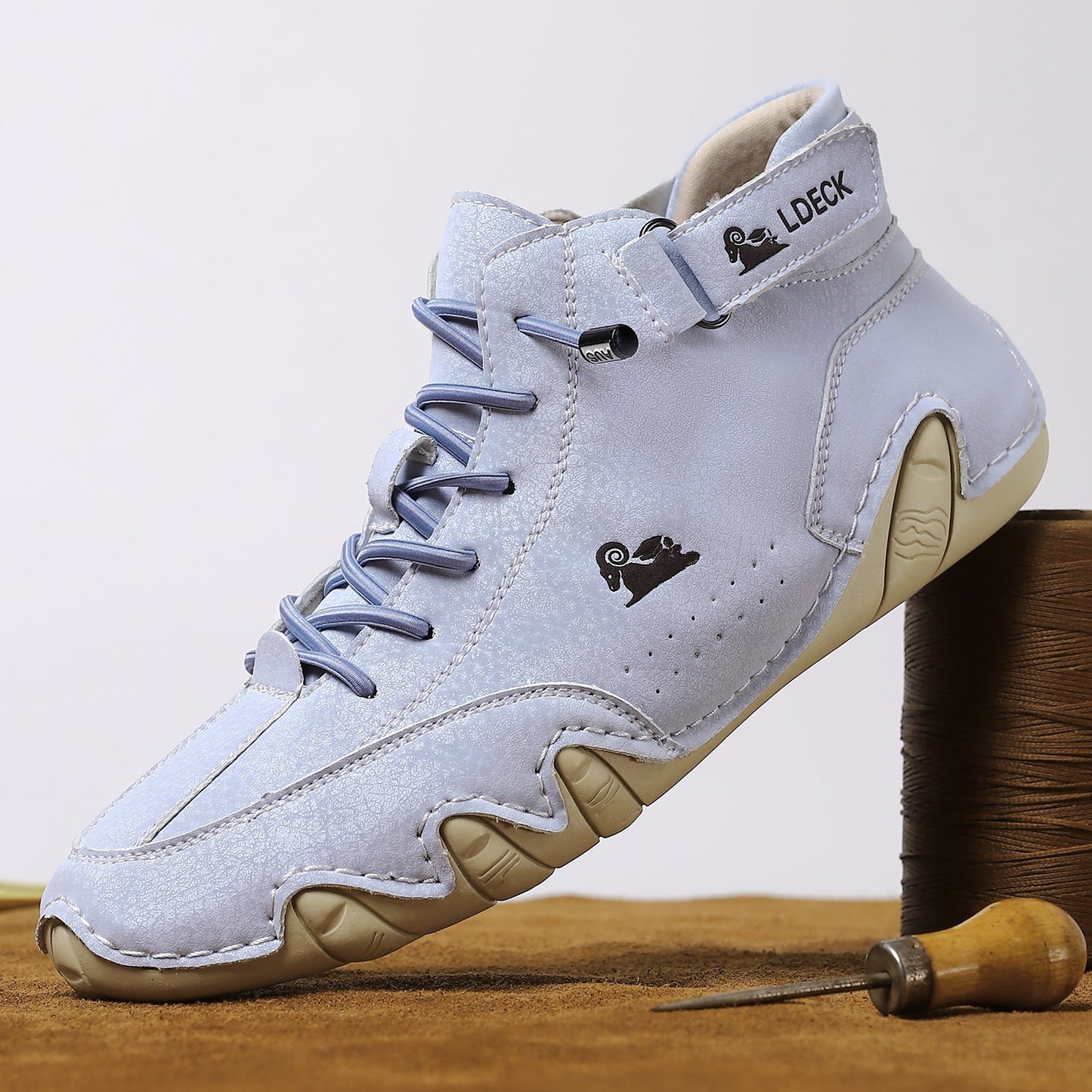 VoglDeck — Tyylikkäät kengät, suunniteltu helpottamaan